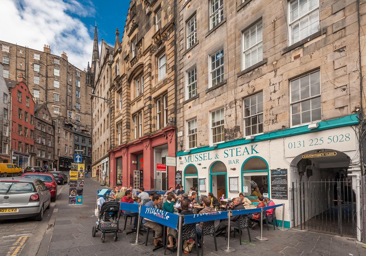 The Edmonstone'S Close Residence Edimburgo Esterno foto