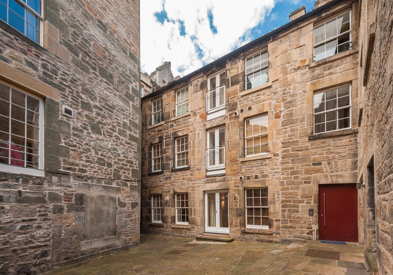 The Edmonstone'S Close Residence Edimburgo Esterno foto